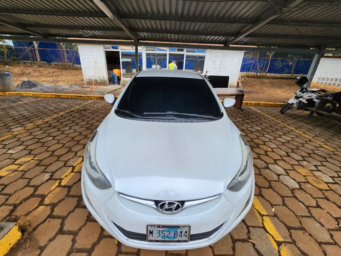 Hyundai Elantra 2015