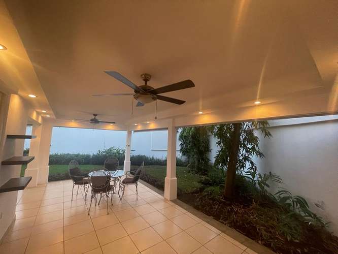 SE RENTA CASA AMUEBLADA DE 5 HABITACIONES EN LAS COLINAS, MANAGUA