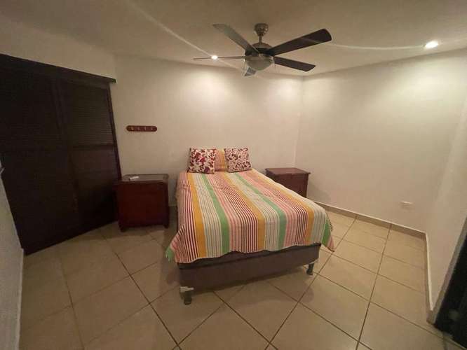 SE RENTA CASA AMUEBLADA DE 5 HABITACIONES EN LAS COLINAS, MANAGUA