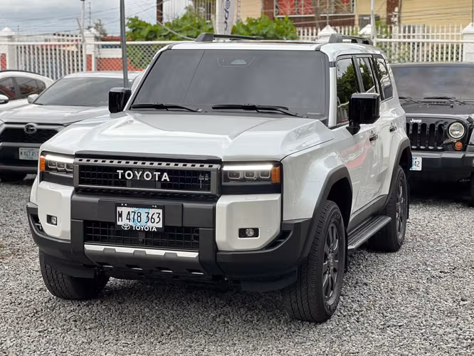 TOYOTA LAND CRUISER PRADO ADVENTURE AÑO 2027 - Imagen 2