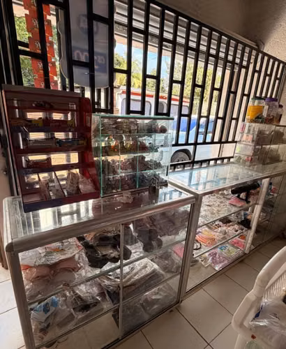 LOCAL COMERCIAL Y VIVIENDA EN VENTA 