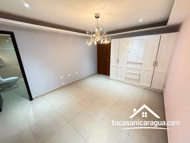 SE RENTA CASA CON PISCINA EN LAS COLINAS, MANAGUA - Imagen 12