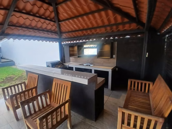 FP- Vendo propiedad en Residencial Lomas de Monte Verde - Imagen 2