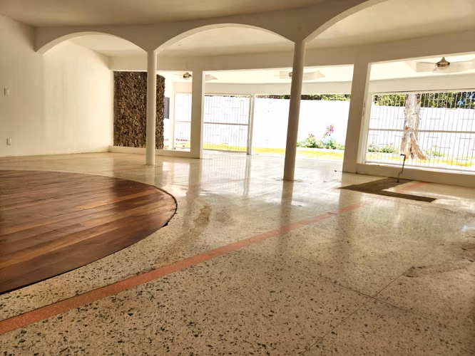 Venta de Casa en Los Robles  - Imagen 2