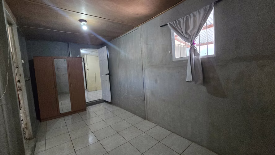 YA-Vendo casa cerca de avenida Bolívar_hospital Militar - Imagen 4