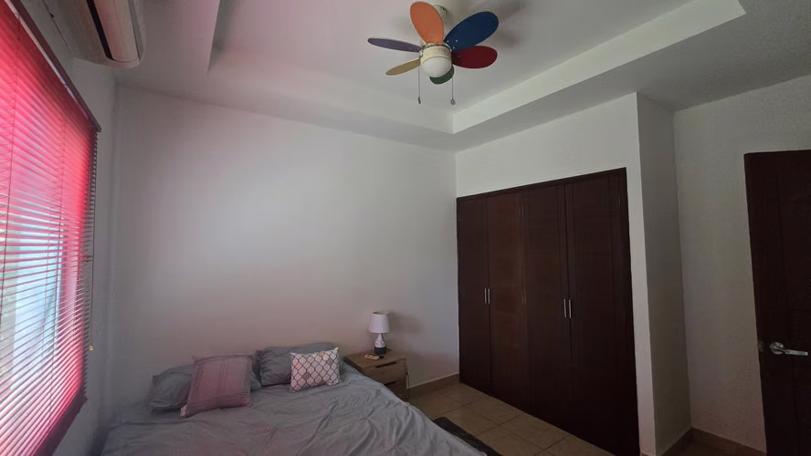 YA-Rento moderna casa amueblada en condominio en Santo Domingo - Imagen 14