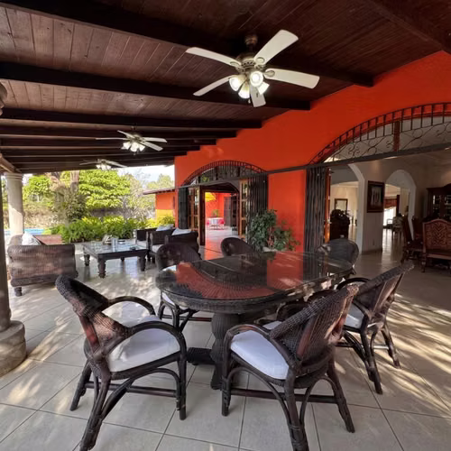 YA-Casa en Venta en Las Colinas, Managua con Piscina | 1,811 m² de Terreno - Imagen 20