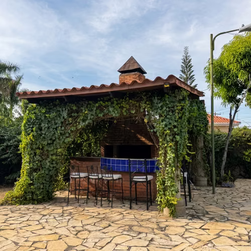 YA-Casa en Venta en Las Colinas, Managua con Piscina | 1,811 m² de Terreno - Imagen 15