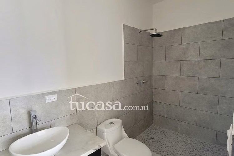 Renta moderna casa cerca de las colinas  - Imagen 9