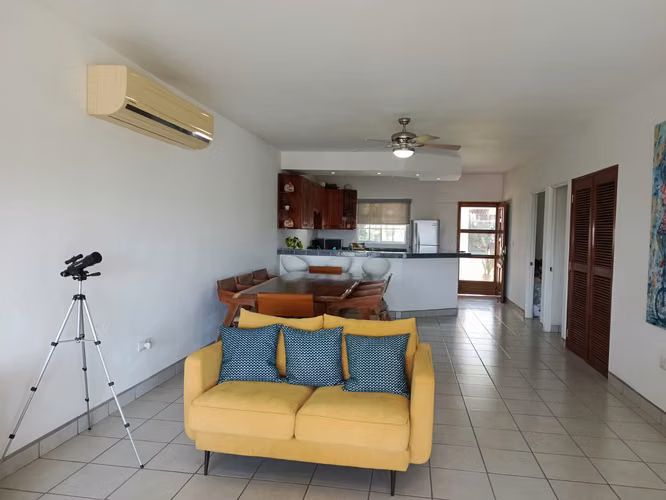 KC -  Precioso apartamento en renta en Granada, frente al lago - Imagen 3