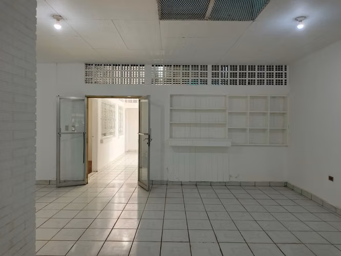 RO – SE VENDE CASA EN MONSEÑOR LEZCANO, MANAGUA. SOBRE CALLE PRINCIPAL - Imagen 15
