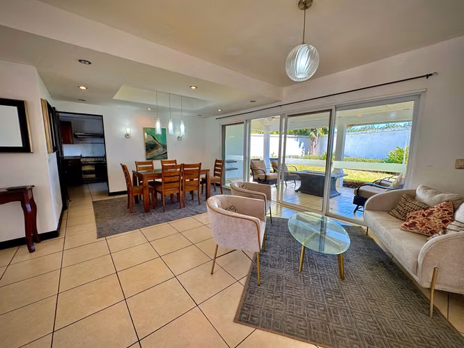 Alquiler de Casa en Las Colinas 