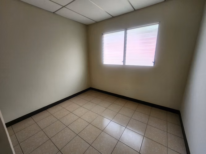 Se alquila casa en Valle Santa rosa 