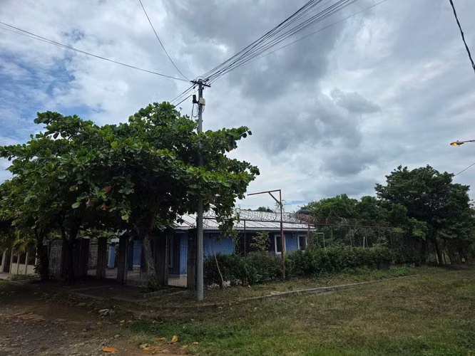 Bonita casa con 940 vrs2 en Residencial Santa Cecilia NEGOCIABLE
