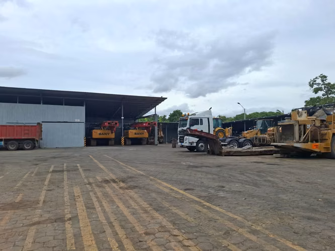 GG - Venta de local comercial ideal para plantel o bodega en Sabana Grande. 