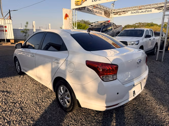 HYUNDAI VERNA AÑO 2021 - Imagen 7