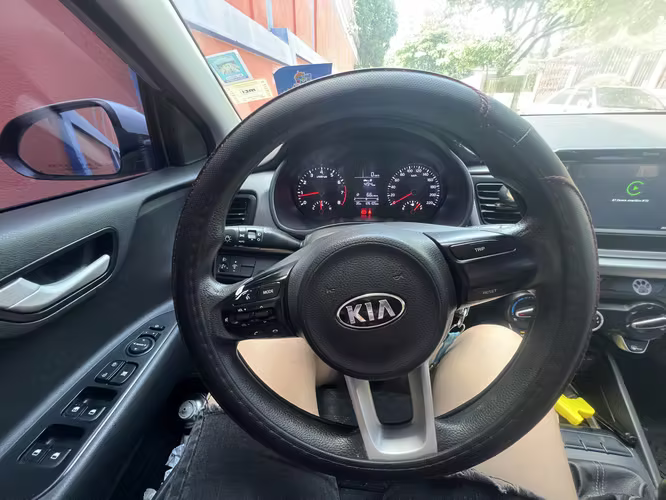 Vendo carro kia Rios