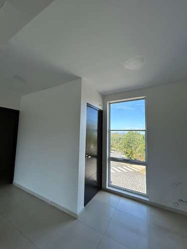 MZ-Rento modulo comercial en Pista Suburbana - Imagen 7