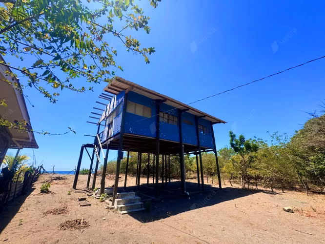 Titled Fixer Upper Elevated Home in Salinas Grande  A Unique Opportunity - Imagen 4