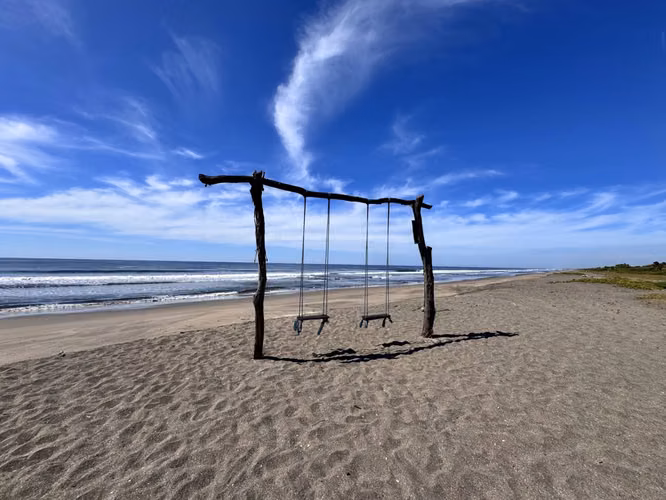 Eco Beachfront Hostel with Horseback Riding, Yoga   Solar Energy   Poneloya - Imagen 2