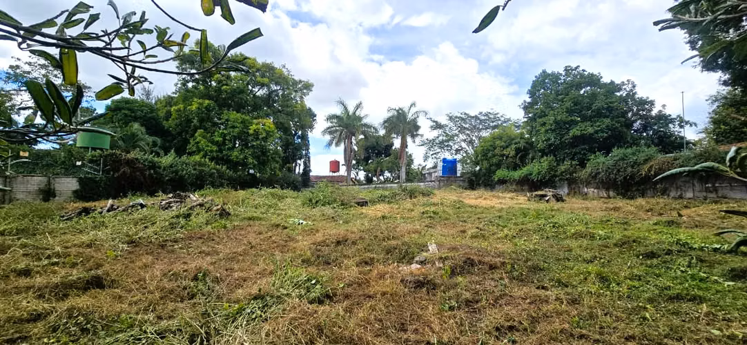 EM-Venta de espectacular terreno dentro de Residencial en las Colinas  - Imagen 3