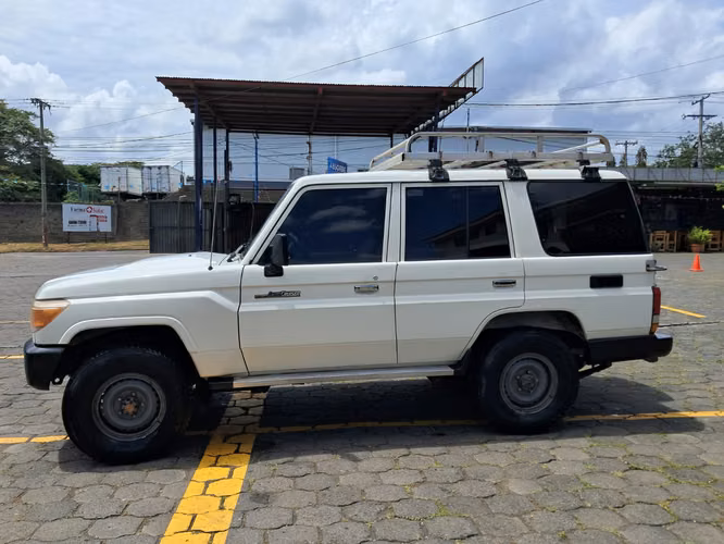 OI SUBASTA TOYOTA LAND CRUISER ST/WAGON, 2013 - Imagen 2