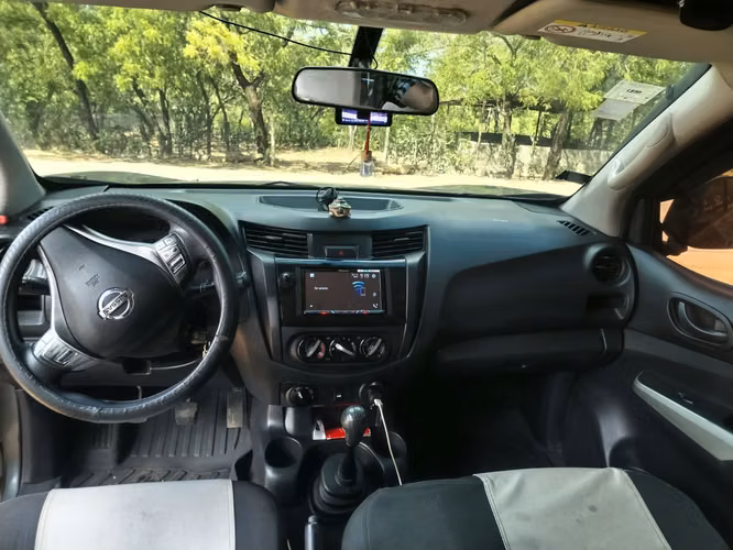Vendo Nissan Frontier modificada única en su estado  - Imagen 4