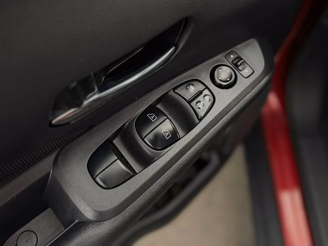 NISSAN KICKS SV 2023 || AUTOMATICA - Imagen 13