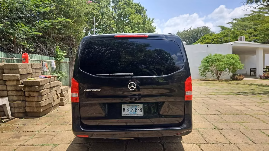 Mercedes-Benz Vito Tourer 2016 (7Plazas) – Impecable