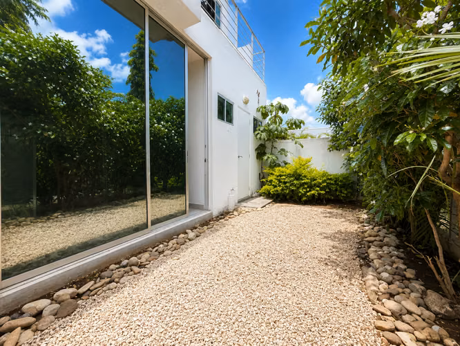  SE RENTA O SE VENDE TOWNHOUSE SEMIAMUEBLADO EN VILLAS FONTANA - Imagen 3