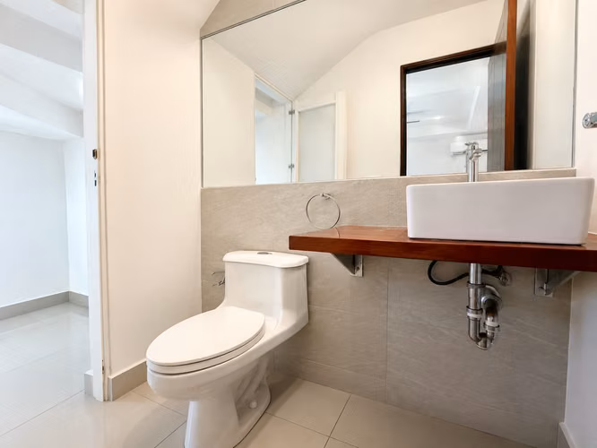  SE RENTA O SE VENDE TOWNHOUSE SEMIAMUEBLADO EN VILLAS FONTANA - Imagen 4