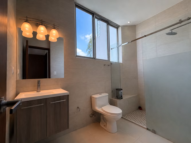  SE RENTA O SE VENDE TOWNHOUSE SEMIAMUEBLADO EN VILLAS FONTANA - Imagen 8