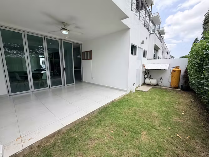  SE RENTA O SE VENDE TOWNHOUSE SEMIAMUEBLADO EN VILLAS FONTANA - Imagen 5