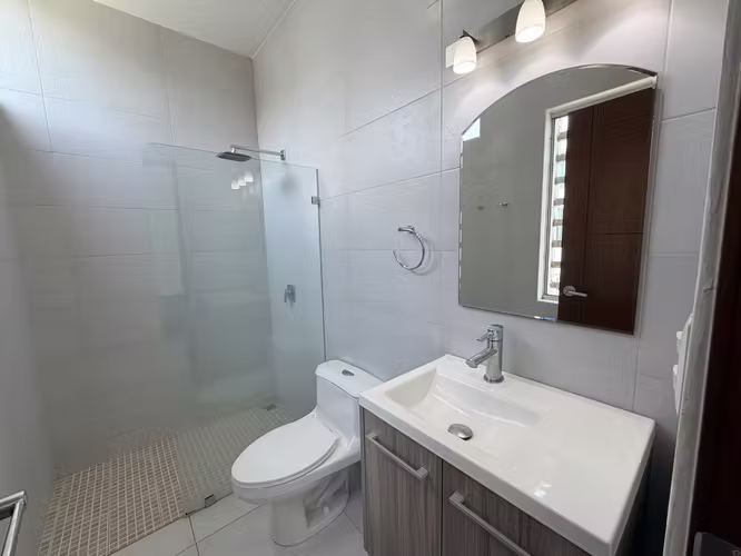  SE RENTA O SE VENDE TOWNHOUSE SEMIAMUEBLADO EN VILLAS FONTANA - Imagen 7