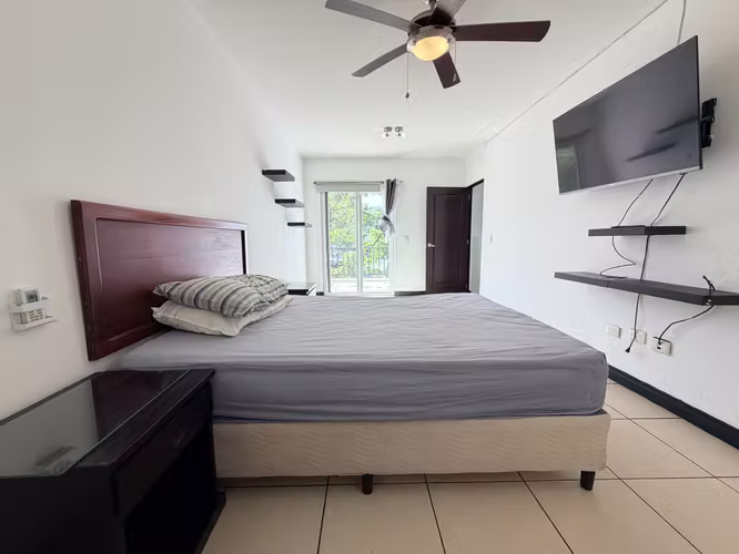 SE RENTA CASA AMUEBLADA EN LAS COLINAS - Imagen 8
