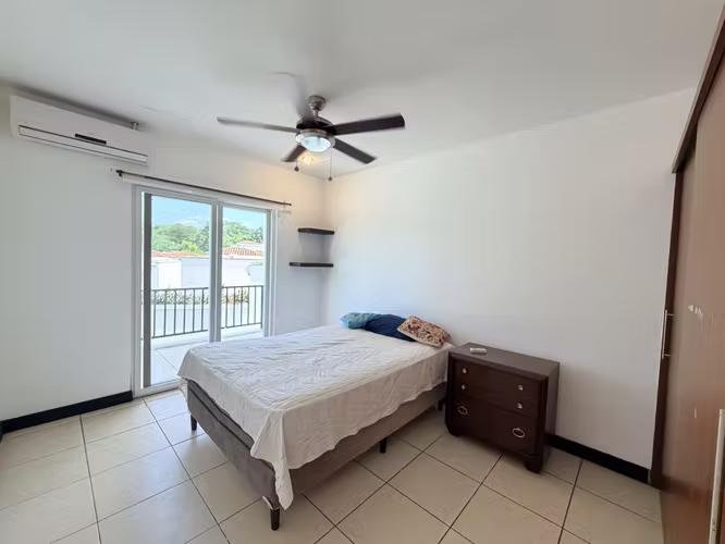 SE RENTA CASA AMUEBLADA EN LAS COLINAS - Imagen 11