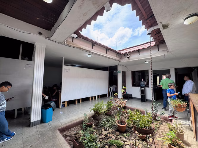 Adaptable Investment Property in Prime Location Leon - Imagen 3