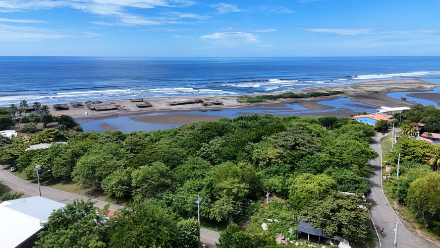 Poneloya Titled Hill Properties, Ocean Views - Imagen 3