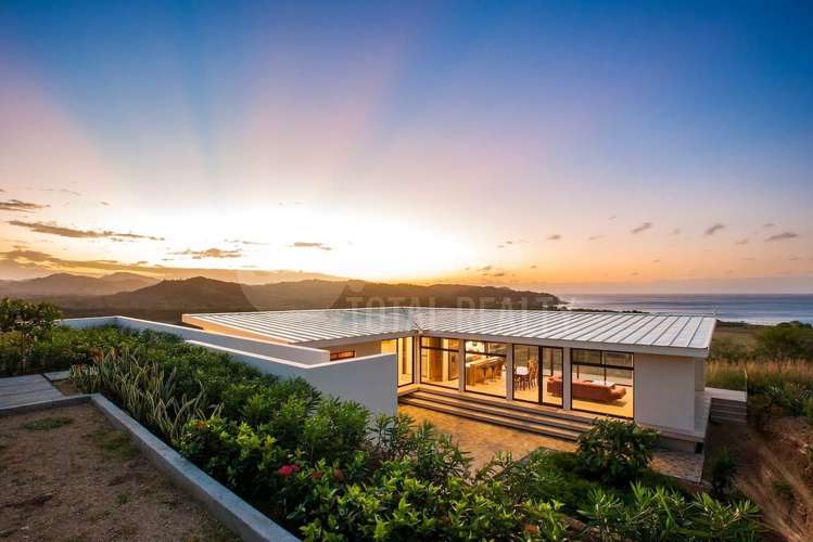 Casa en venta en Buena Onda Beach Resort, Tola