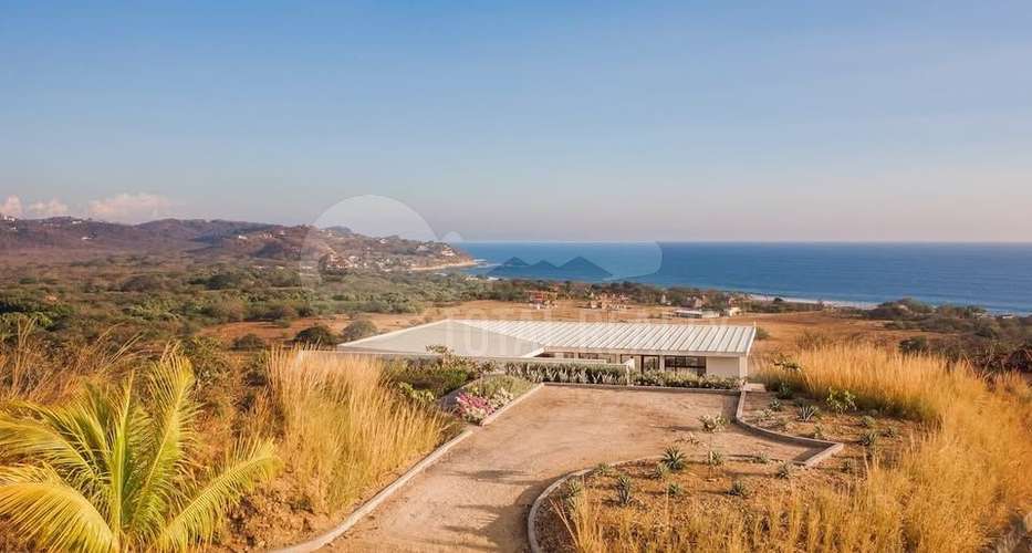 Casa en venta en Buena Onda Beach Resort, Tola