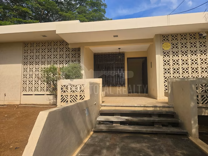 Casa en venta en Bolonia ideal para Comercio y Oficinas - Imagen 3