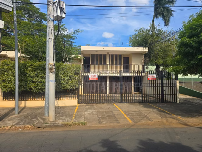 Casa en venta en Bolonia ideal para Comercio y Oficinas - Imagen 2
