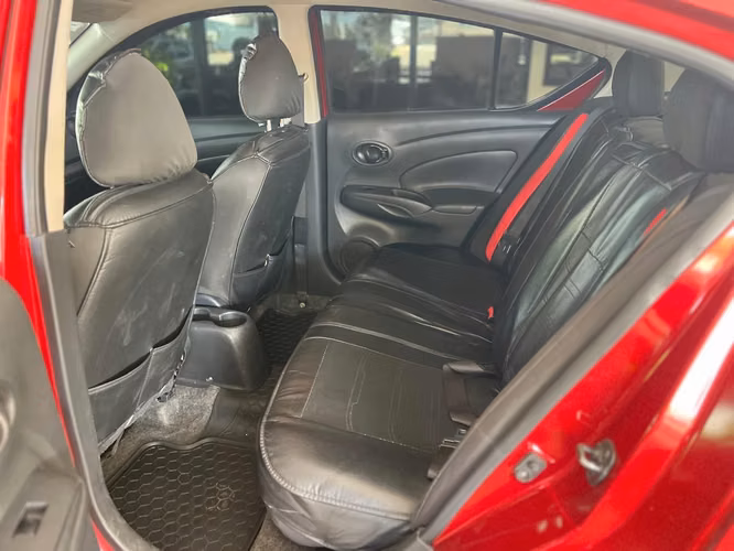 NISSAN VERSA AÑO 2018