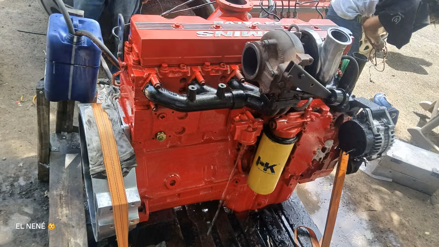 S/V motor cuminns 8.3 atc 260 mecánico 