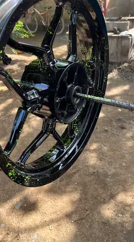 Se vende pulsar n250 2023 Fi l se cambia por carro moto en perfectas condiciones nítidas sin detalles  - Imagen 3