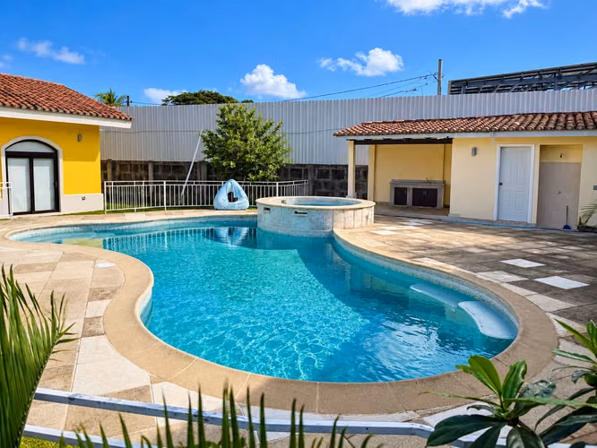 CASA EN RENTA EN RESIDENCIAL LAS COLINAS - Imagen 2