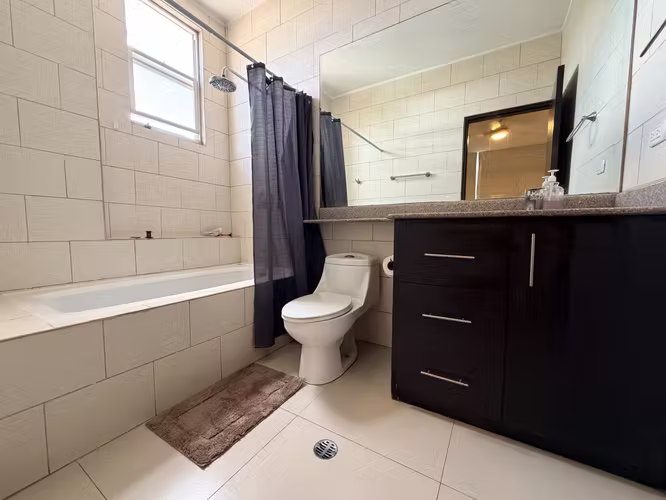  SE RENTA MODERNO APARTAMENTO FULL AMUEBLADO EN LAS CUMBRES - Imagen 7