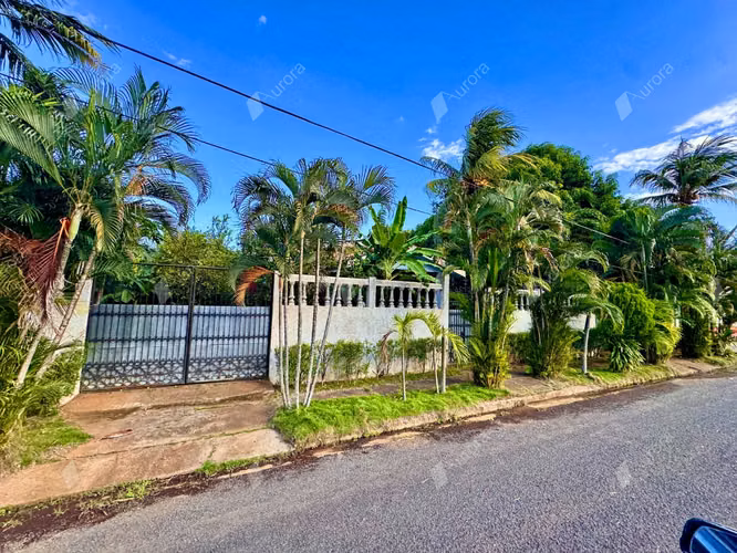 Spacious Family Home with Lush Courtyard   Double Lot in Reparto G nesis Le n
