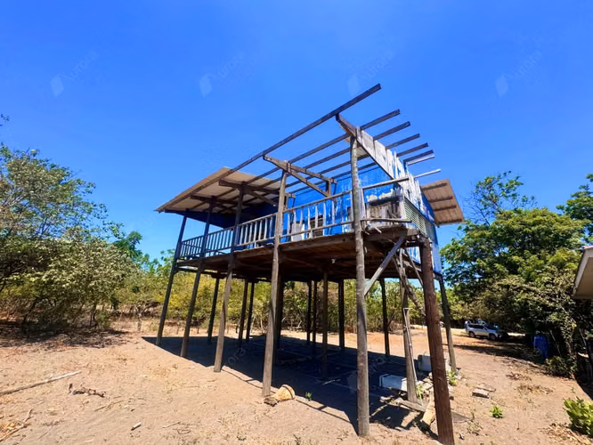 Titled Fixer Upper Elevated Home in Salinas Grande  A Unique Opportunity