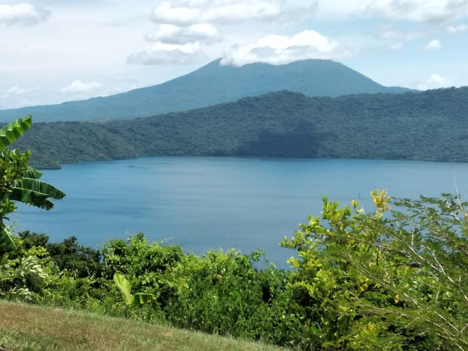 LDA 0004 GS Huge property with lot of remodel options Laguna de Apoyo